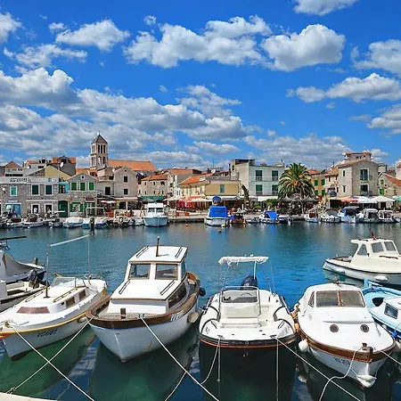 Yellow Story Apartment Vodice